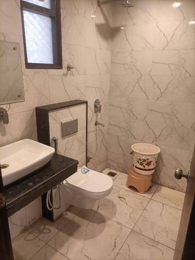 Hotel De Tark Near IGI Airport