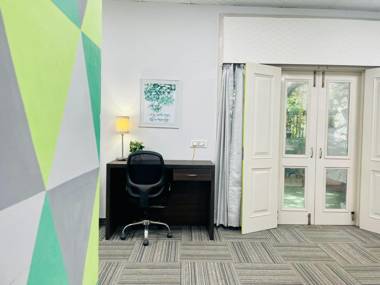 BluO Modern 1BHK - DLF Galleria Market