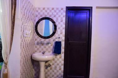 Lovely and spacious 2BHK With free parking in premises