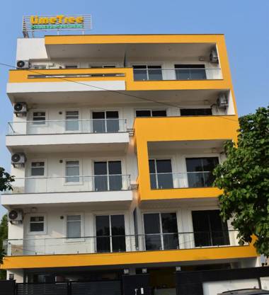 Lime Tree Luxury Studio Service Apartment 