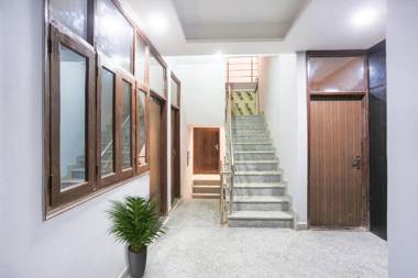 Townhouse 1077 Hotel Noida Galaxy