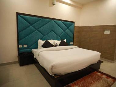 OYO 91616 Hotel Tourist Plaza