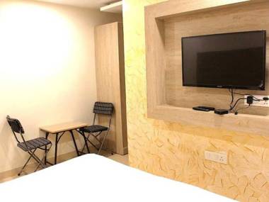 OYO 91616 Hotel Tourist Plaza