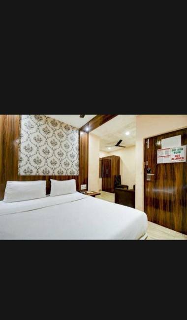 OYO 91803 Hotel Mannat