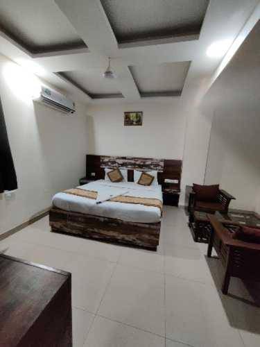 OYO 91875 Hotel Park Palace