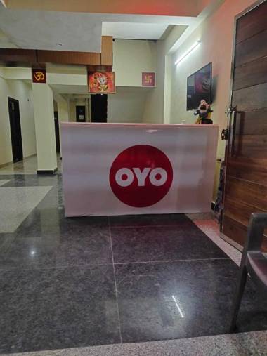 OYO 91443 Lemon Hotel