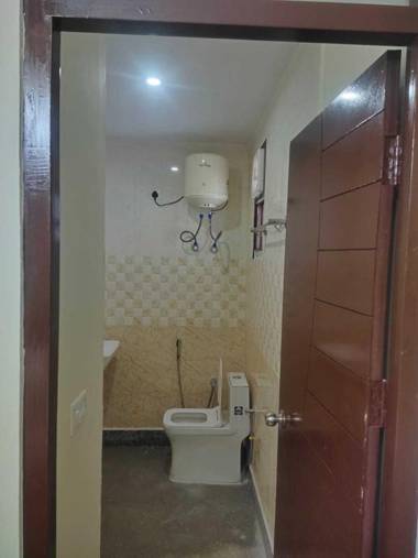 OYO 91443 Lemon Hotel