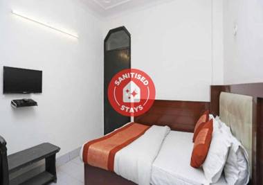 OYO 92325 Hotel Diamond Inn