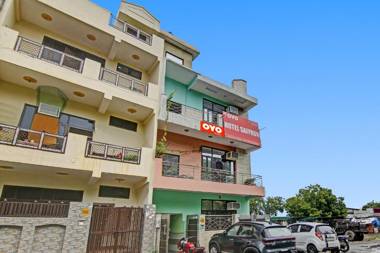 OYO 92089 Hotel Saffron