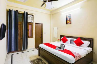 OYO Flagship 92272 Madhav Palace