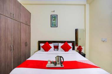 OYO Flagship 92272 Madhav Palace