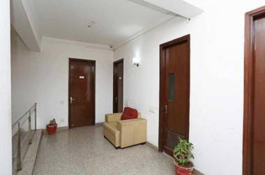 OYO 92302 Himalya Guest House