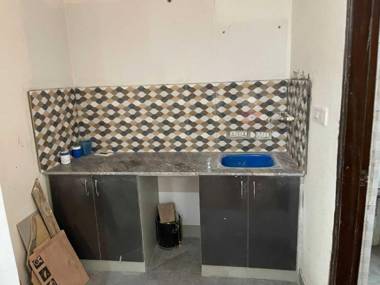 OYO 92730 Satguru Guest House