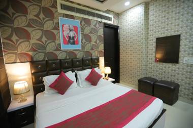 Hotel Vivah Residency Couple Friendly Pashim Vihar