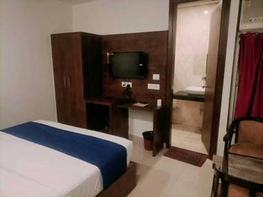 OYO 92066 Hotel A Plaza