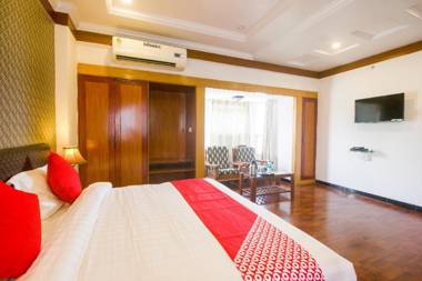 OYO Flagship 14803 Hotel Silver Inn