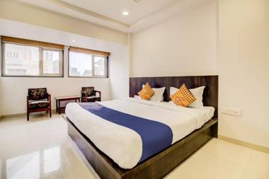 SPOT ON 63194 Hotel Raj Tourist