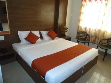 STAYMAKER SRK Paradise