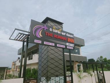 OYO Flagship 93452 The Runway Inn Resort