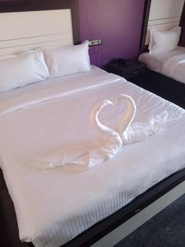 OYO Flagship 93452 The Runway Inn Resort