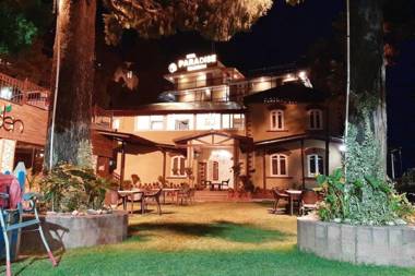 OYO 11839 Hotel Paradise Mansion