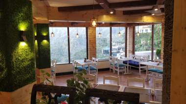 Hotel Nand Residency MallRoad