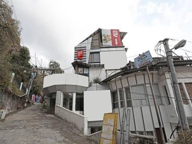 OYO 1722 Hotel Howard