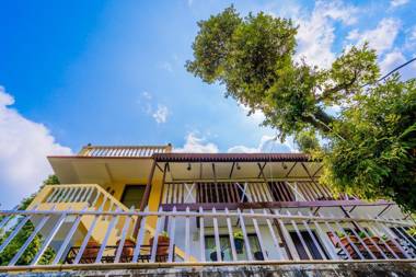 OYO Home 79687 Devdar Stay