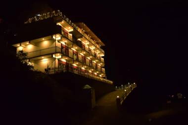 One Earth Kempty Boutique