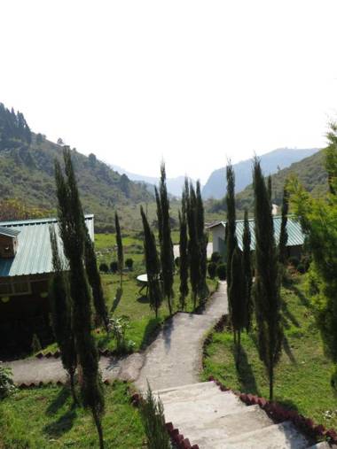 SkyHill Resorts and Cottages by MountMemory