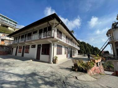 Clifton Hotel Raj by StayApart Mussoorie