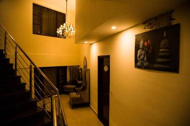 Sandoz Palm Retreat Hotel