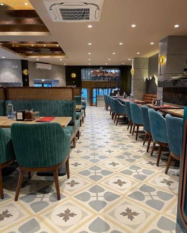 Sandoz Palm Retreat Hotel