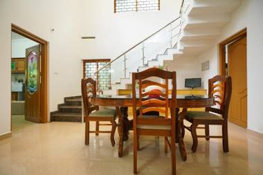 4BHK White Snow Spacious Holiday Home Munnar
