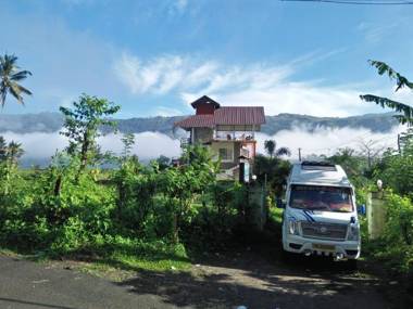 OYO HOME 85393 Homeplus Summer Club 2bhk Peaceful Nature Munnar