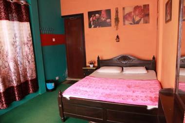 Misty Mountains Koviloor Palace