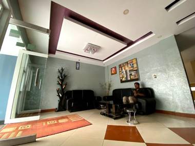 MISTY MEADOWS MUNNAR