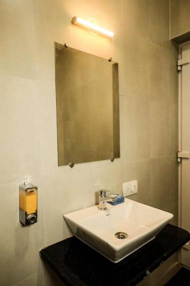 Hotel Antaliya -200 meters to Morjim Beach