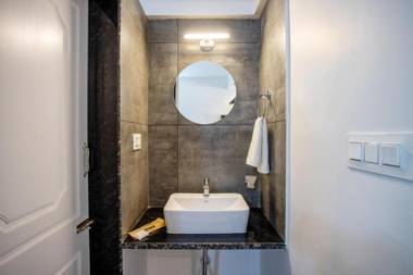 Whiteboard Homes Siolim