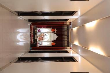 Hotel Vrinda Palace Seva Dham