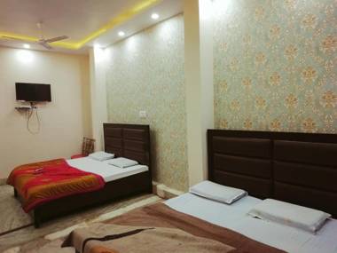 Abhiraj Guest House