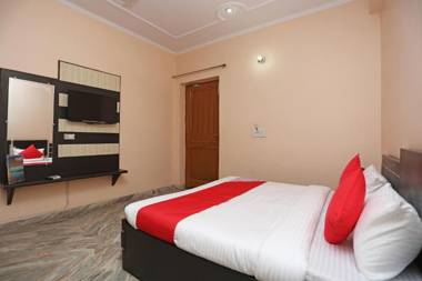 OYO 26823 Hotel Krishna Greens