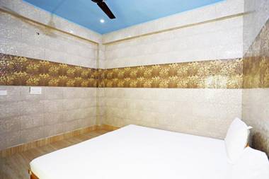 OYO 44361 Shri Lajjaram Ashram