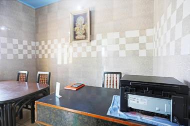 OYO 44361 Shri Lajjaram Ashram