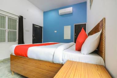 OYO 71057 Hotel Nand Palace