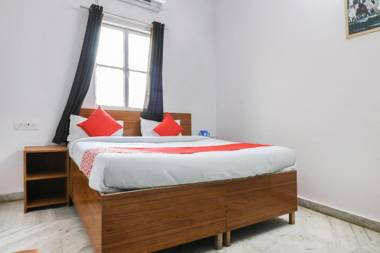 OYO 71057 Hotel Nand Palace