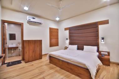 Hotel Heera Emerald