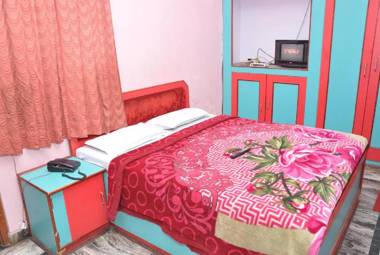 Goroomgo Shri Parmanad Guest House Mathura