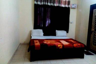 Goroomgo Laddu Gopal Guest House Mathura