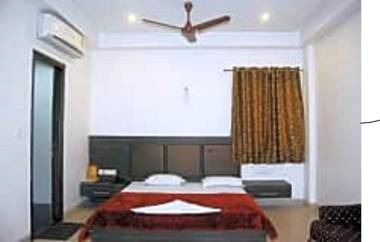 Goroomgo Laxmi Bhawan Dharamshala Mathura